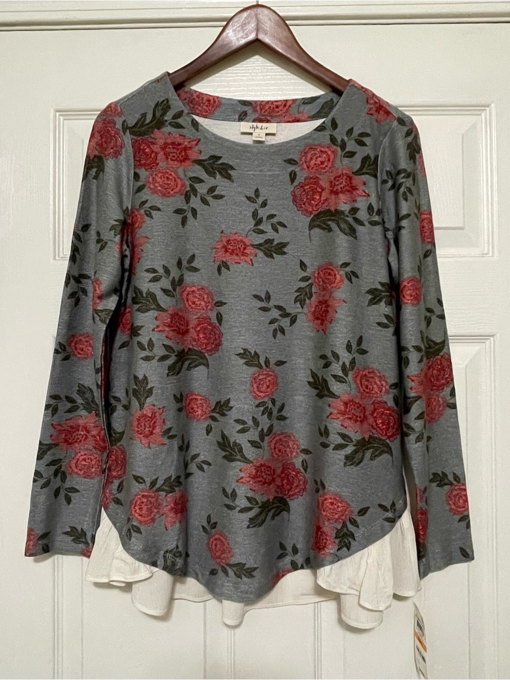 Style & Co. Women's Floral Long Sleeve Top - Gray and Pink